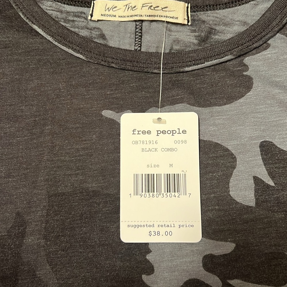 NWT Free People We the Free Clare black and grey camo short sleeve top - Picture 5 of 6